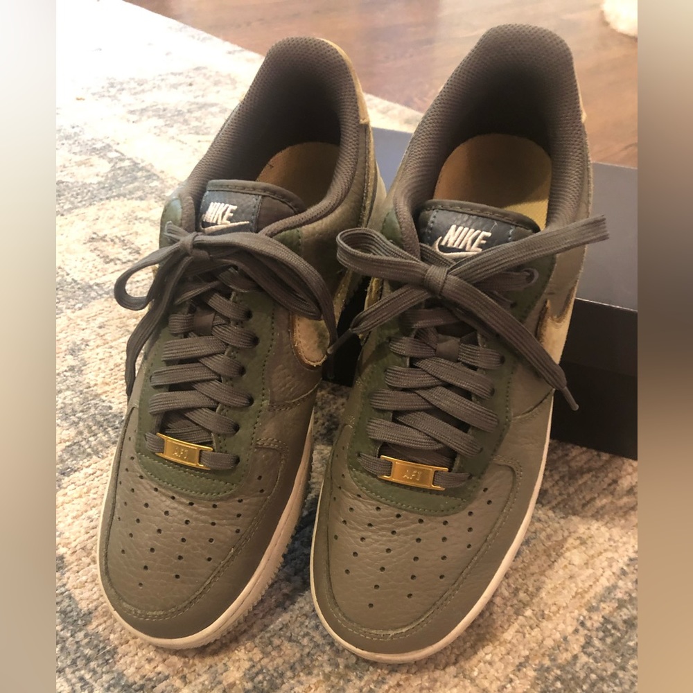 Nike air force 1s